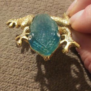 Vintage green glass frog brooch